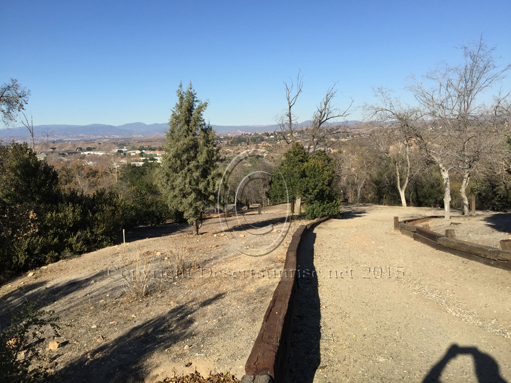 Look at Santa Clarita from the hill trail.